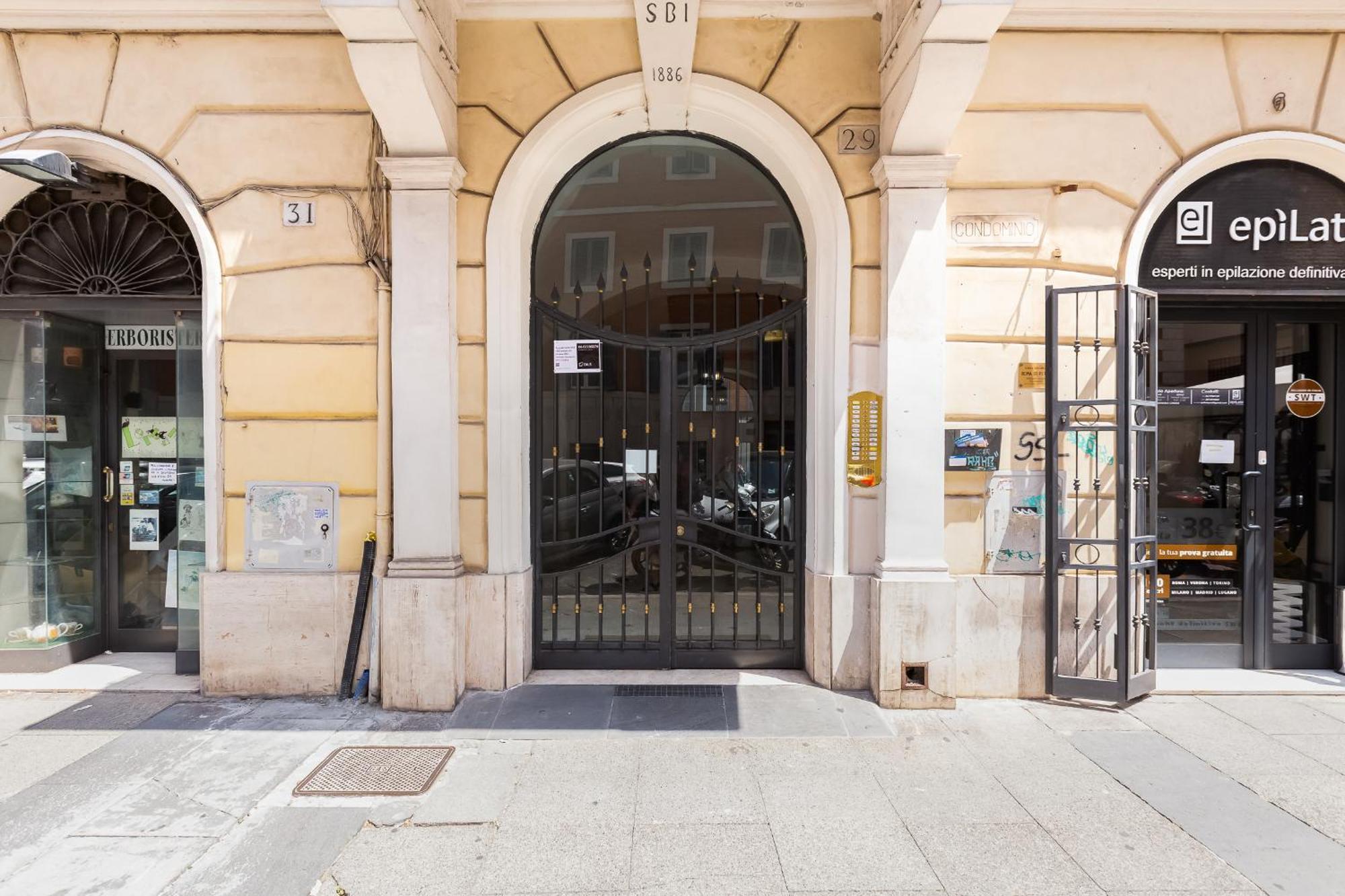 Bmga L Central Holiday House 2Bdr Near Vatican Rzym Zewnętrze zdjęcie
